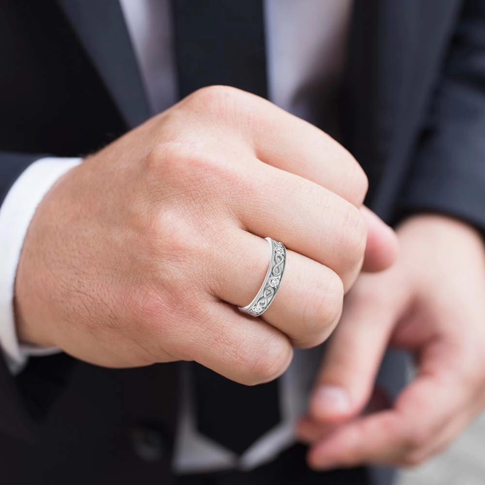 0.70 ctw Round Diamond Infinity Design Men's Ring
