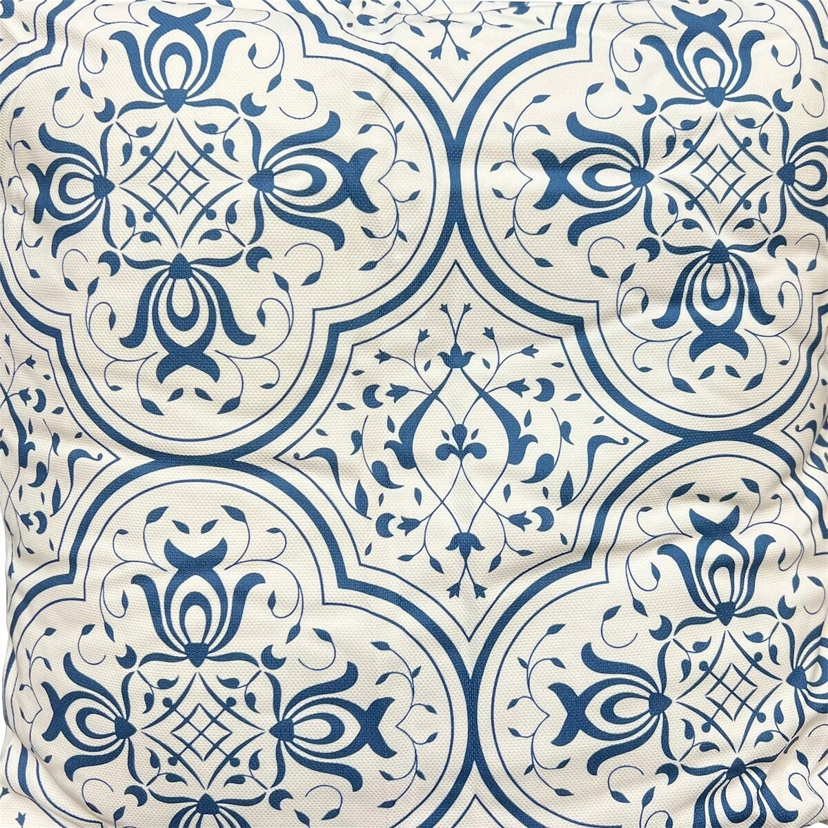 17 x 17 inch Square Cotton Accent Throw Pillows, 2-Piece Blue and White Damask Print Decorative Cushion
