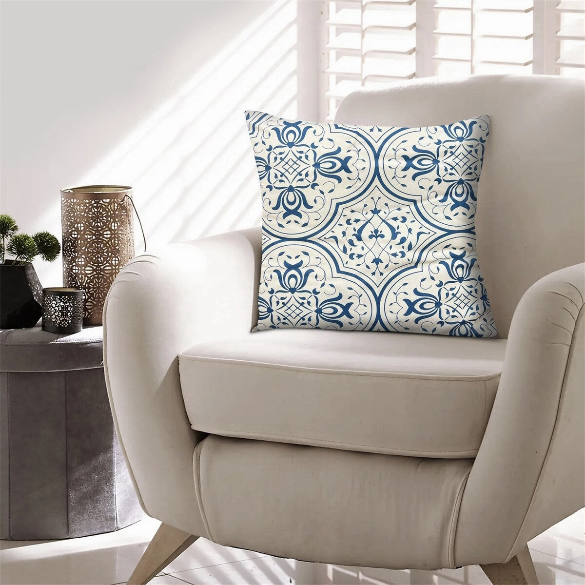 17 x 17 inch Square Cotton Accent Throw Pillows, 2-Piece Blue and White Damask Print Decorative Cushion