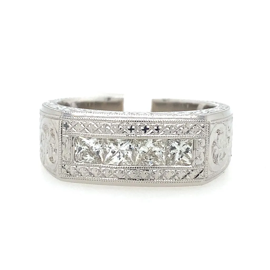 18K White Gold Vintage Natural Diamonds Ring