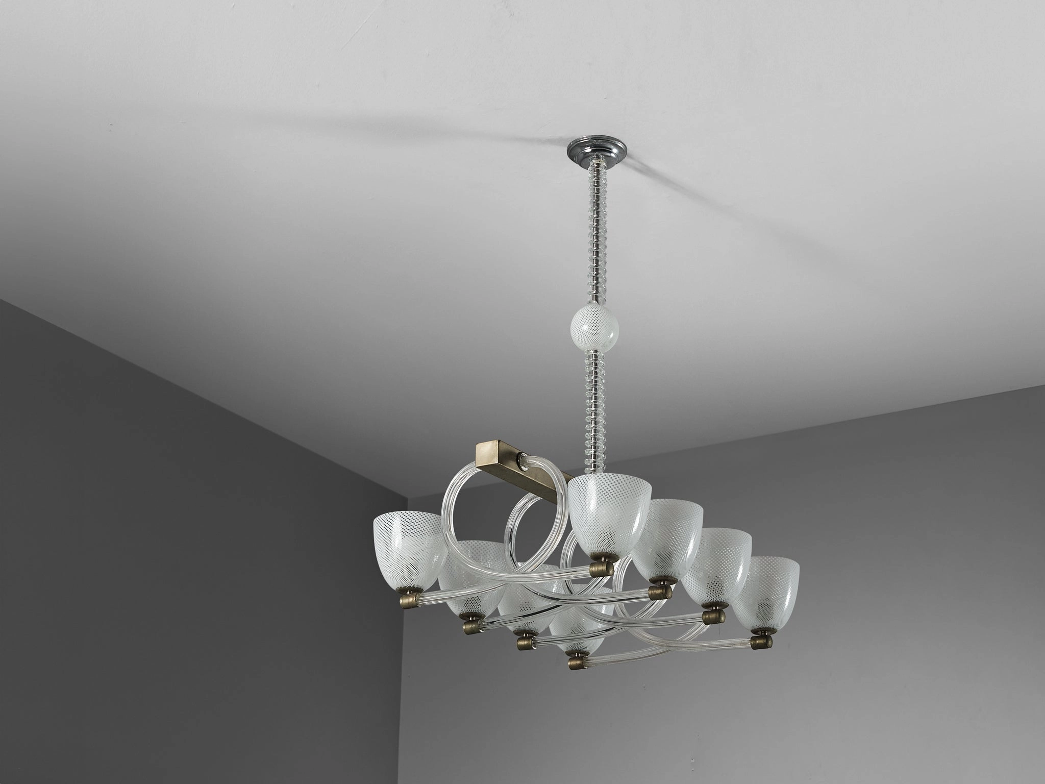 1930s Seguso Murano Grand Chandelier in Murano Glass