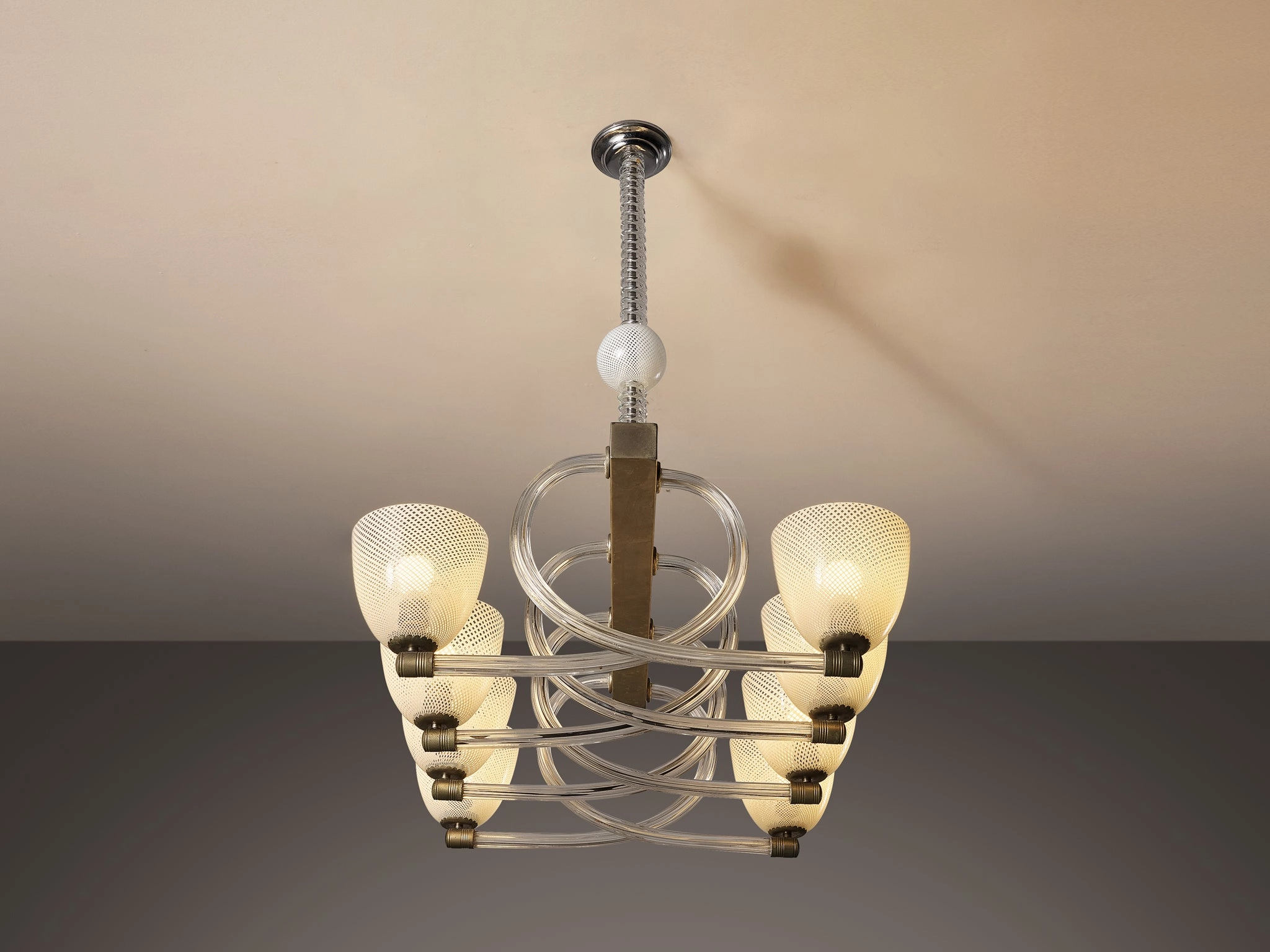 1930s Seguso Murano Grand Chandelier in Murano Glass