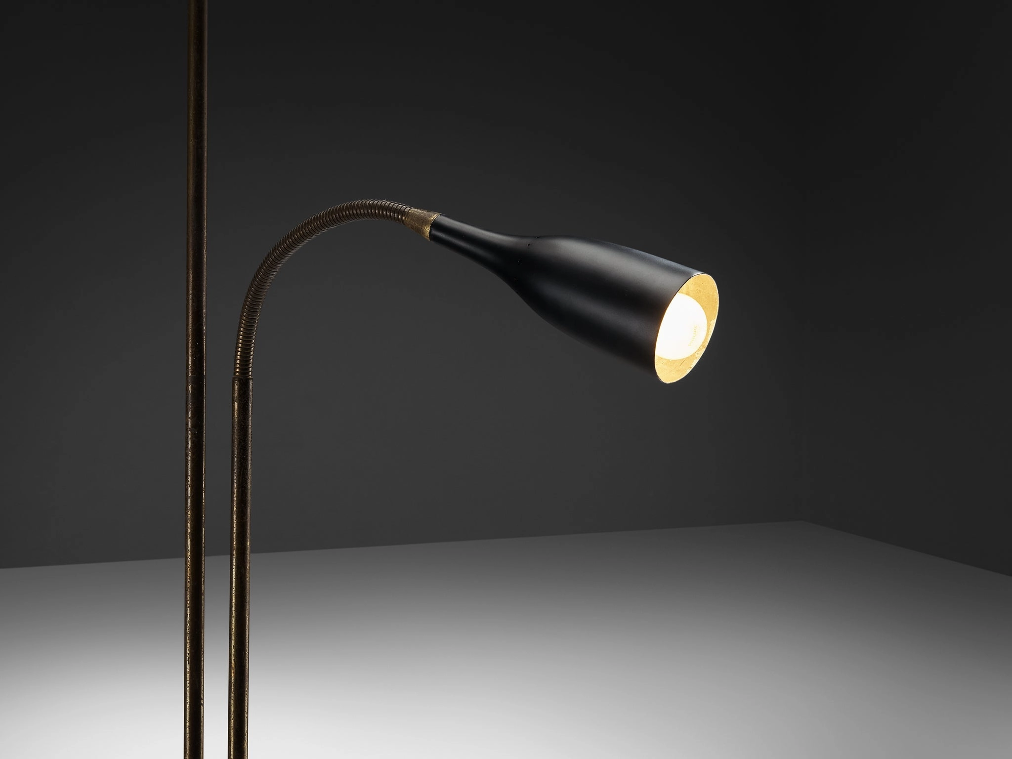 1950s Italian Mid-Century Floor Lamp in Coated Aluminum and Brass
