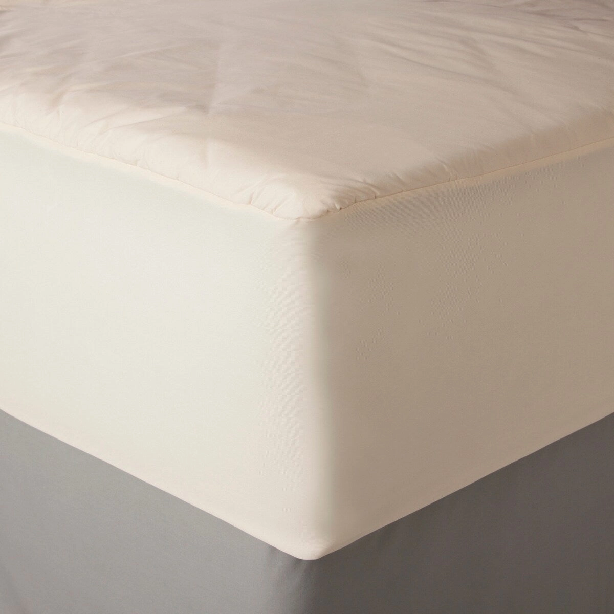 AllerEase Waterproof Mattress Pad with 100% Organically Grown Cotton Top - White