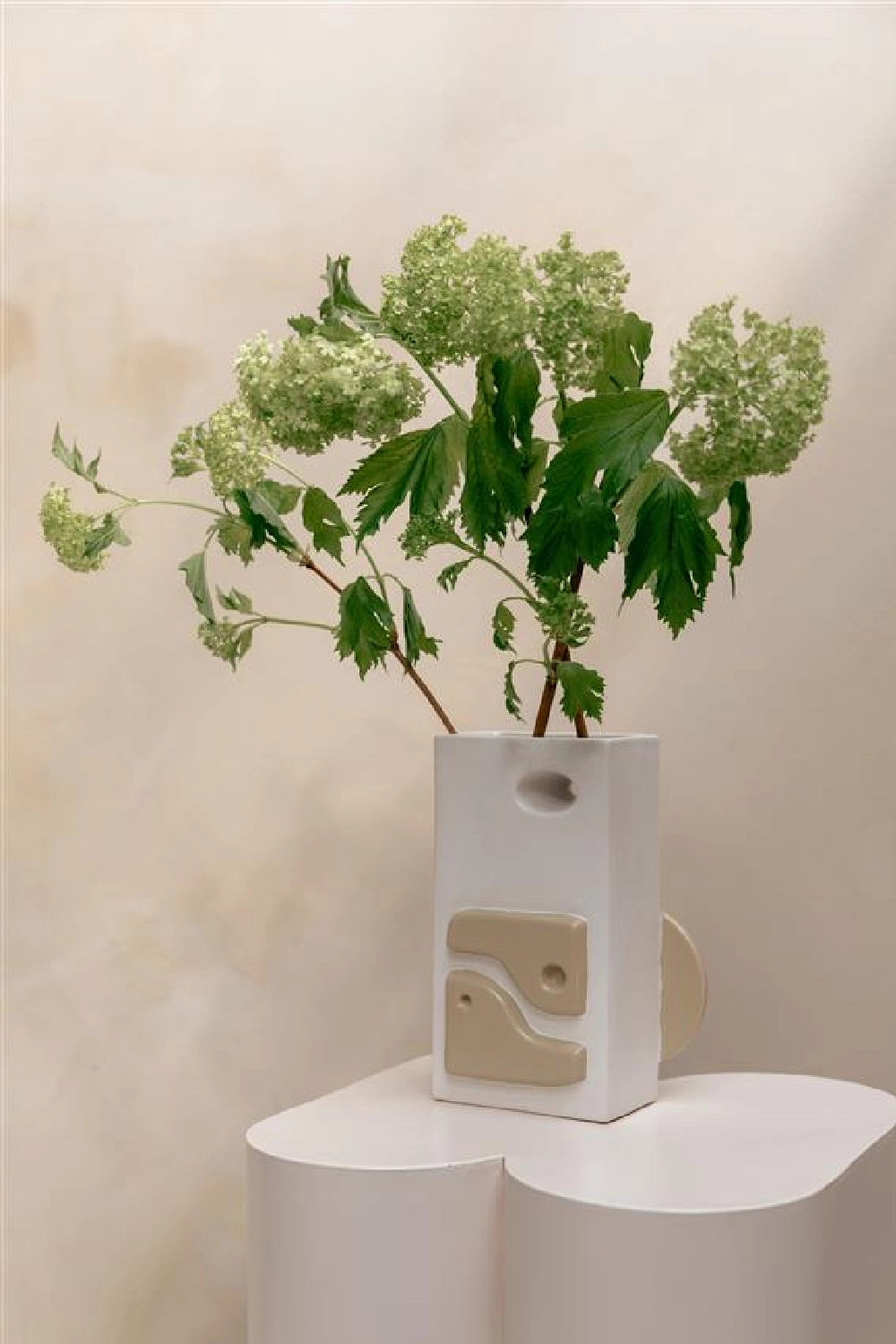 Beige Ceramic Vase | Zuiver Bloomer