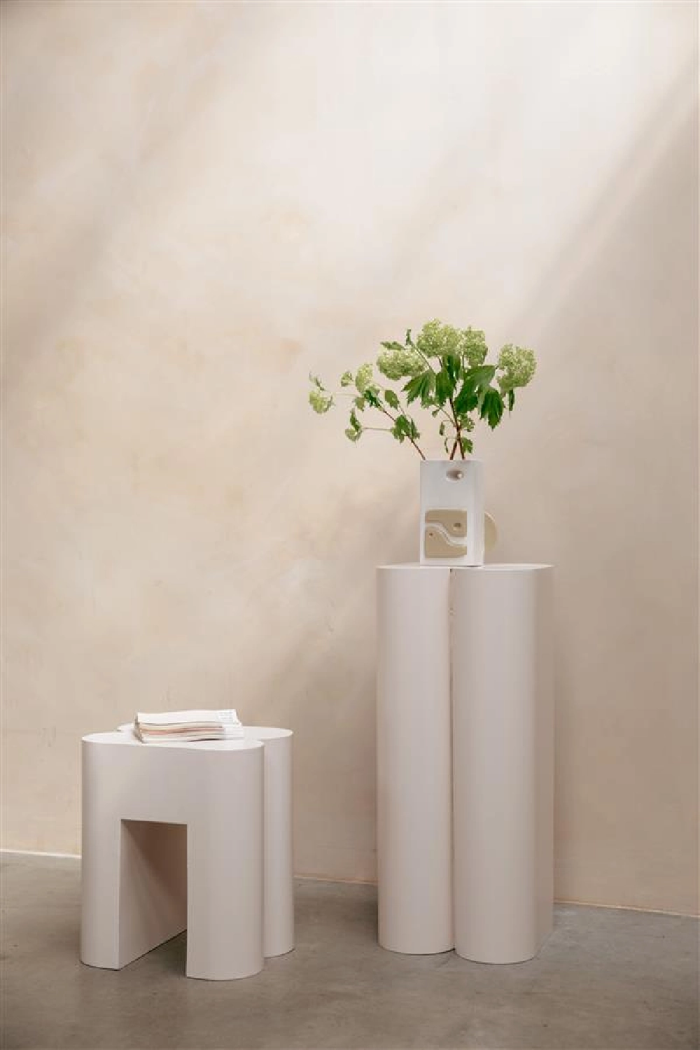 Beige Ceramic Vase | Zuiver Bloomer