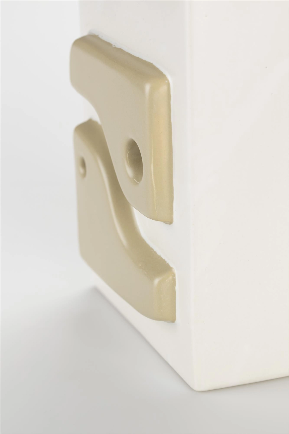 Beige Ceramic Vase | Zuiver Bloomer