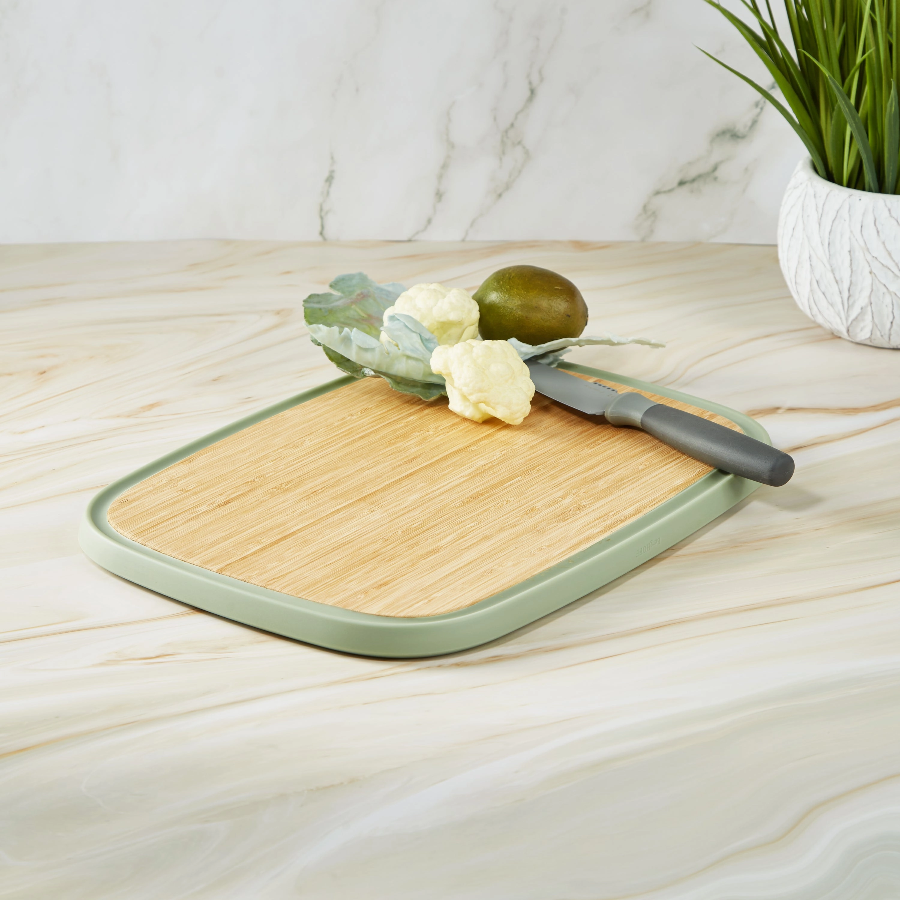 BergHOFF Balance Bamboo Large Cutting Board 14.5", Recycled Material, Green