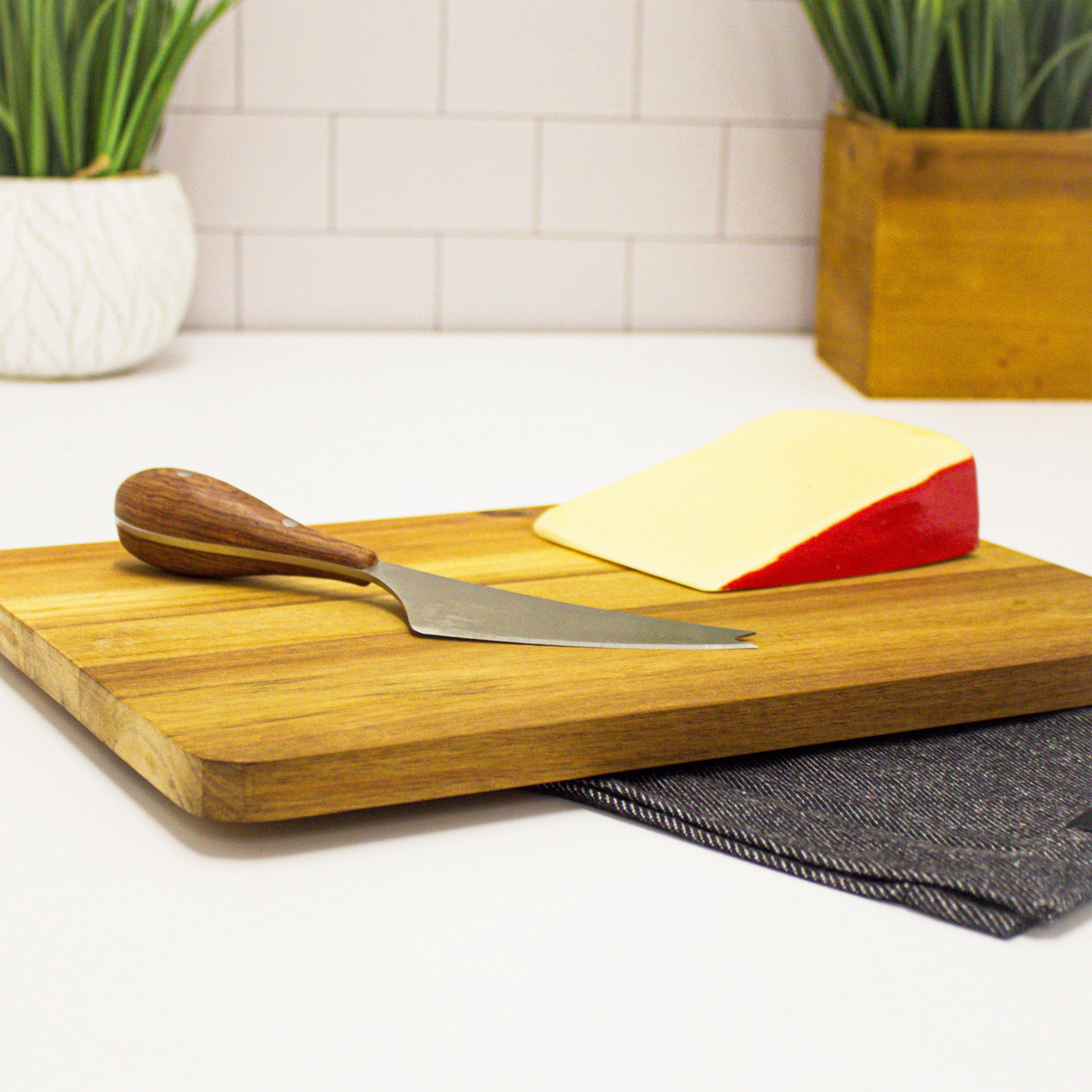 BergHOFF Bamboo 3Pc Rectangle Board  and Aaron Probyn Cheese Knives Set