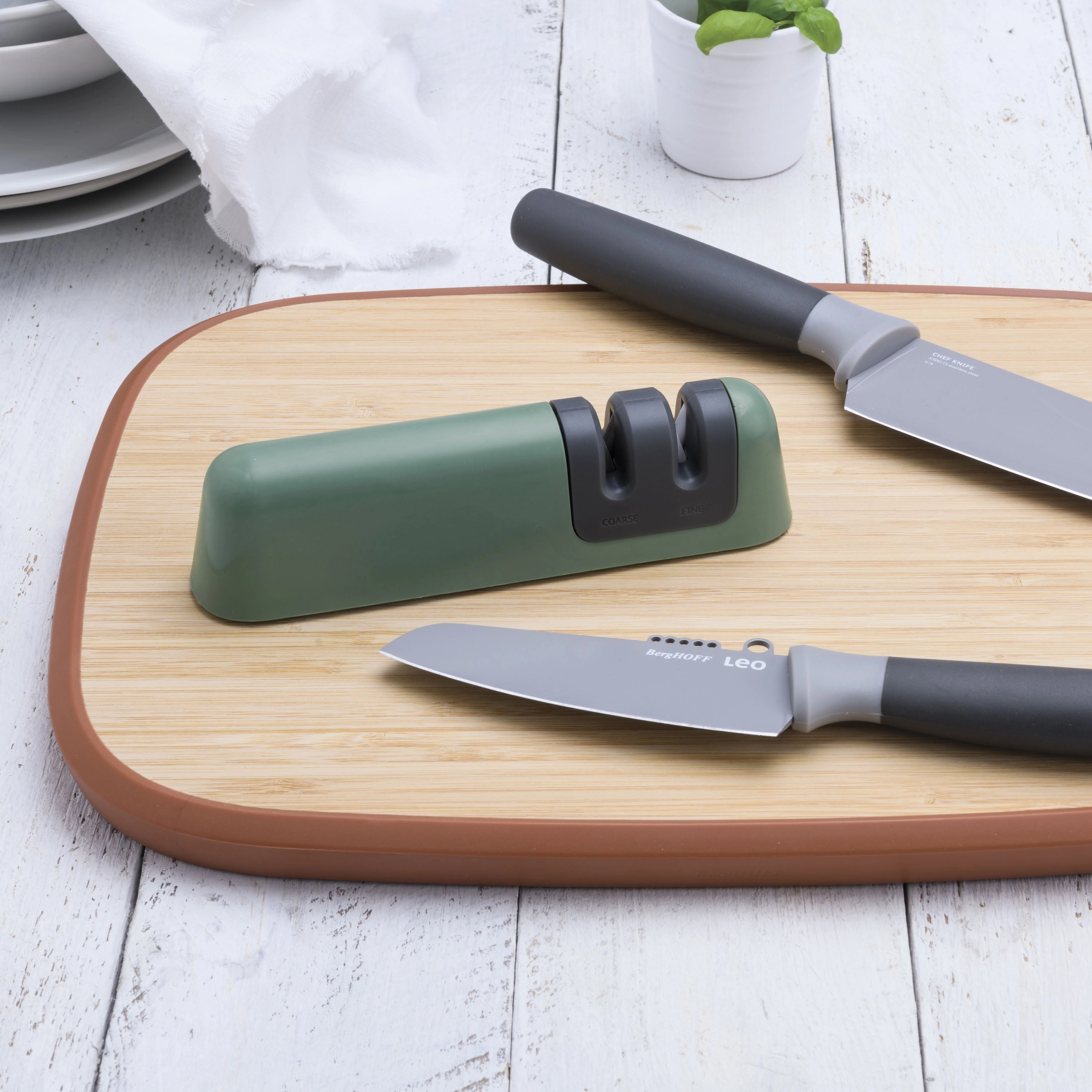 BergHOFF Leo Graphite Two-Stage Knife Sharpener, Sage