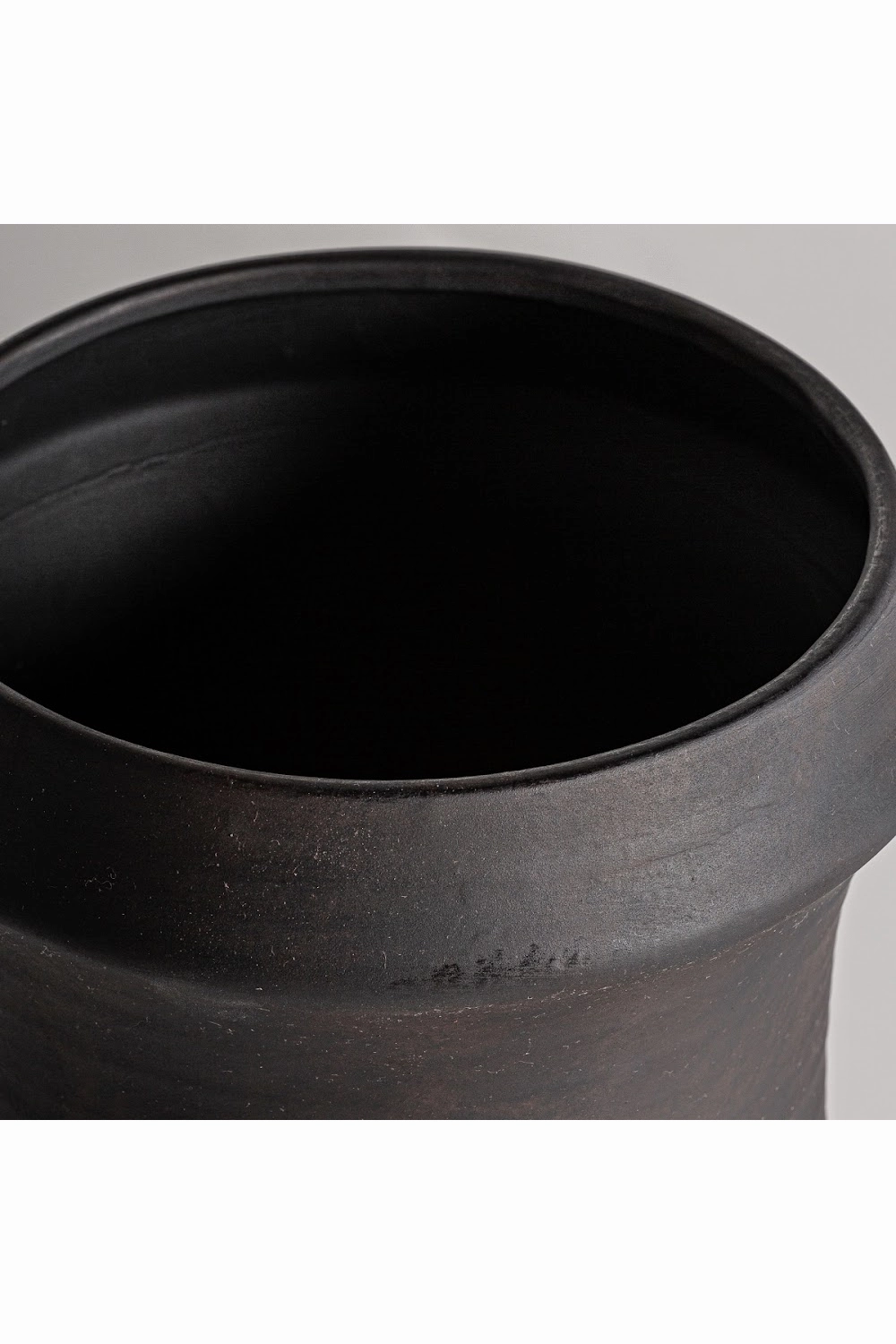 Black Ceramic Art Deco Vase (2) | Vical Home Nohae