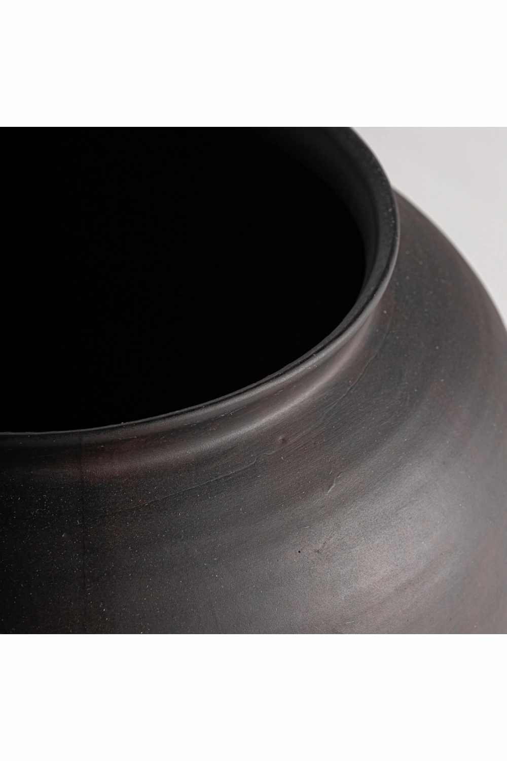 Black Ceramic Rounded Vase | Vical Home Nohae