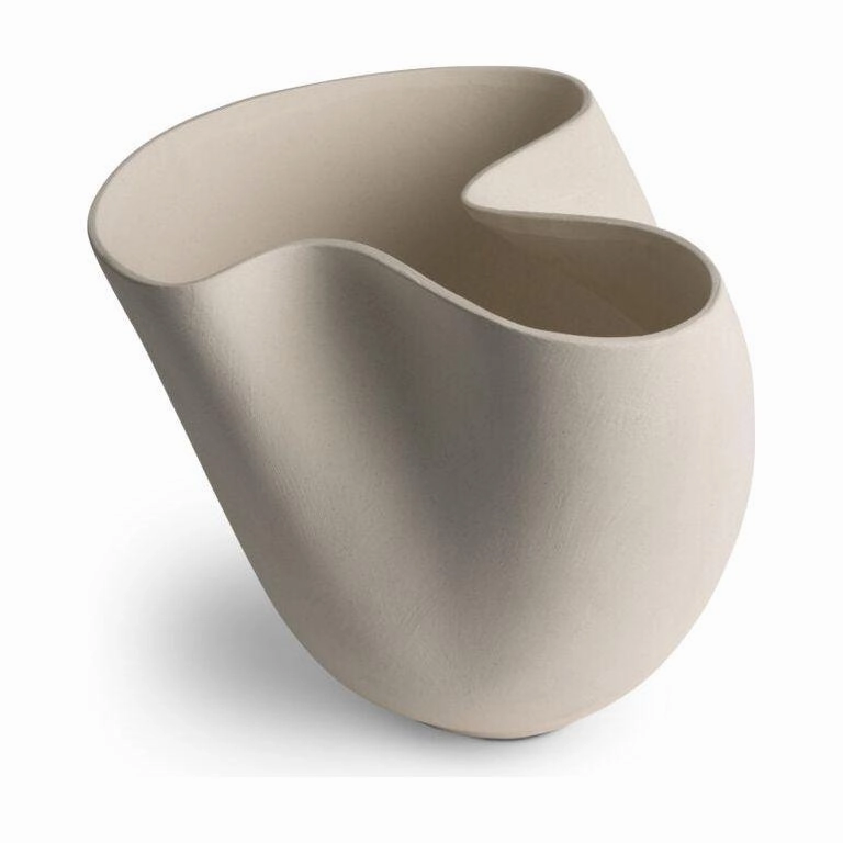 Carmen Vase