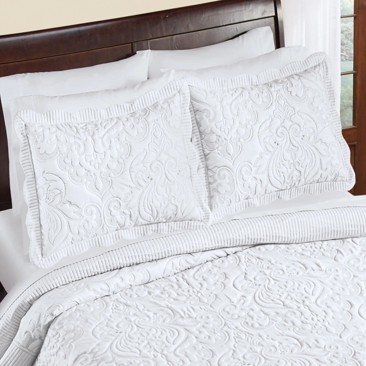 Catherine Embroidered Medallion Scalloped Edge Pillow Sham