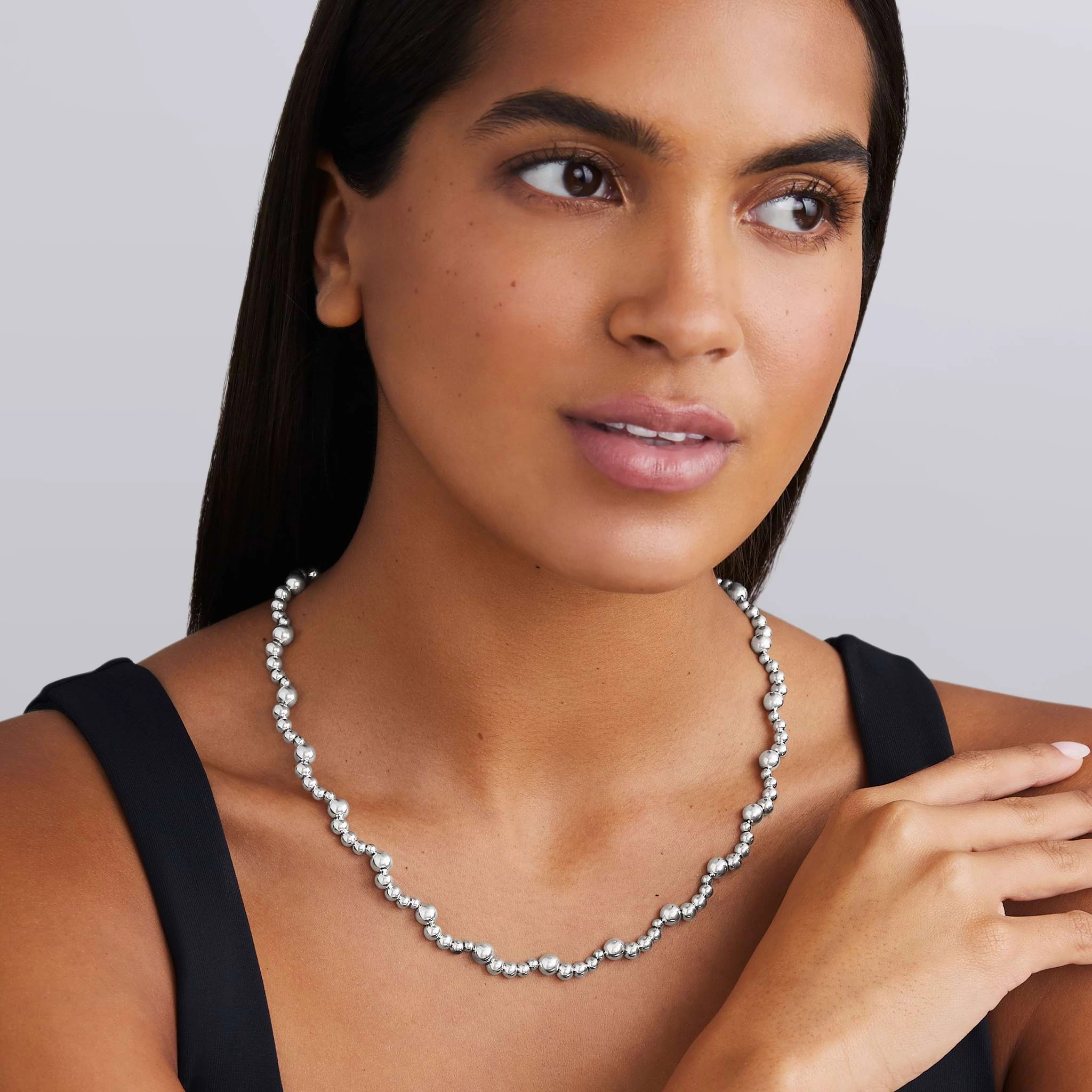Caviar Bubbly Silver Beaded Scalloped Necklace