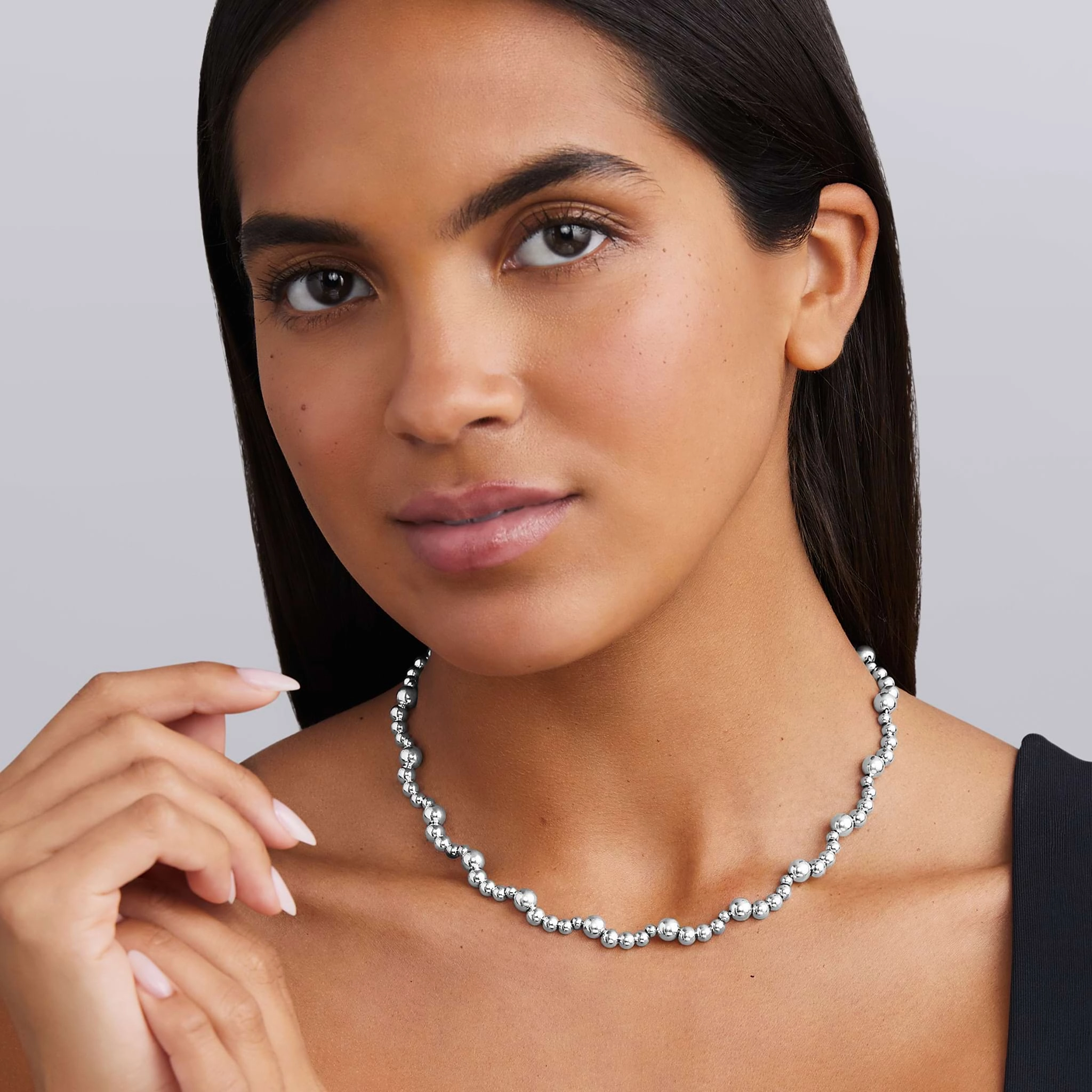 Caviar Bubbly Silver Beaded Scalloped Necklace