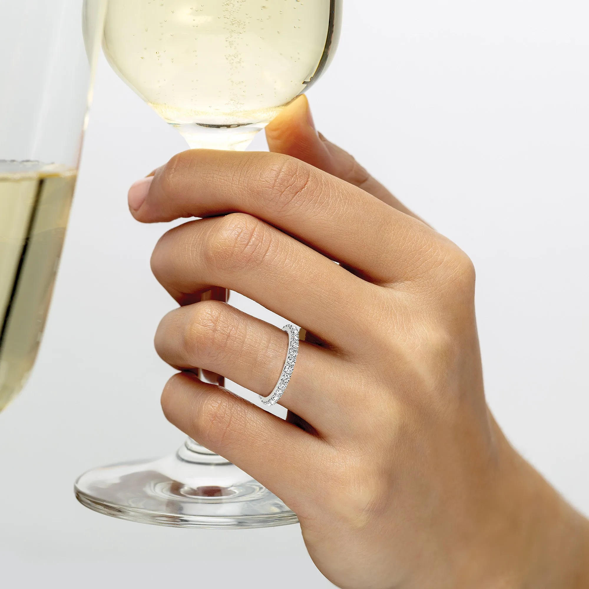 Classic Shared Prong 0.80 ct. Round Diamond Eternity Band