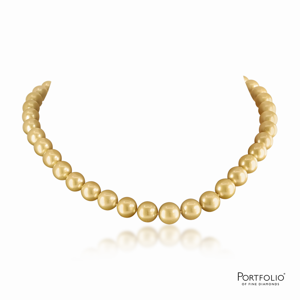 Classic Pearl Necklace