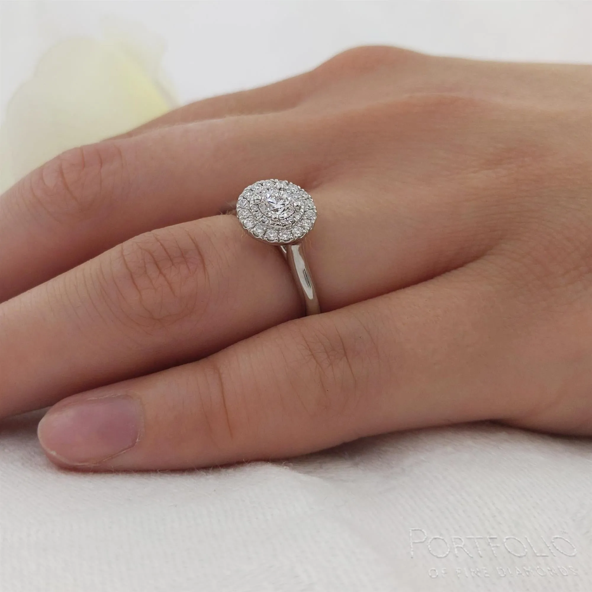 Cluster 0.30ct F VS2 Diamond Platinum Ring