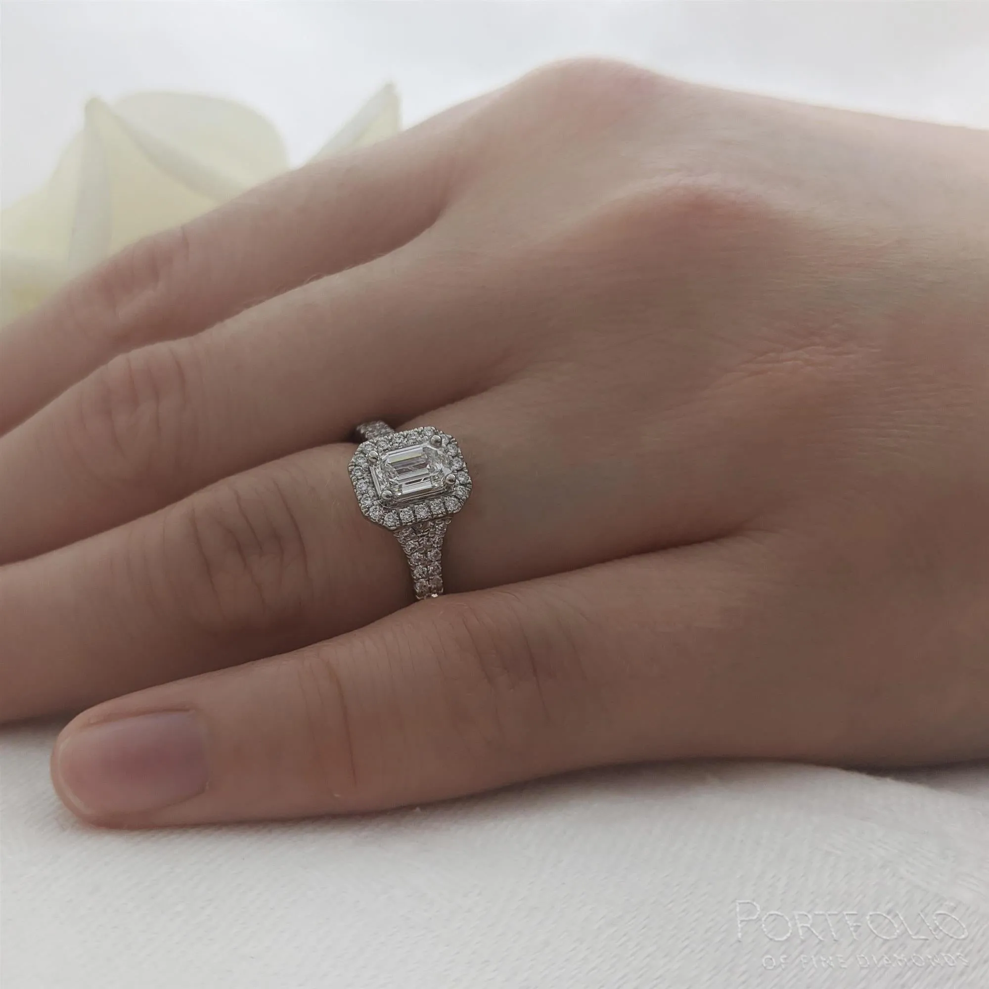 Cluster 0.40ct D SI1 Diamond Platinum Ring