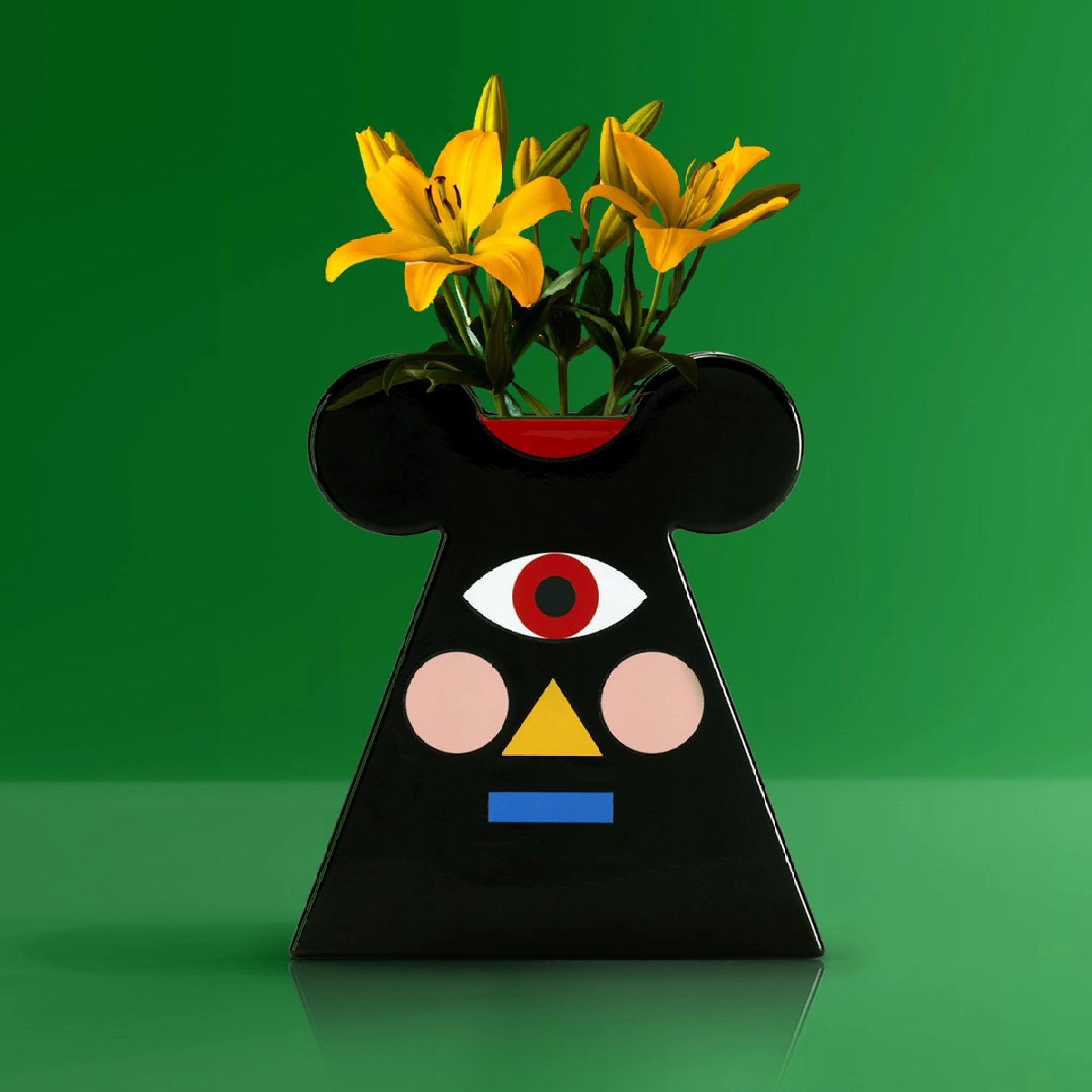 Conical Figurative Ceramic Vase | Qeeboo Oggian Mister Mouse
