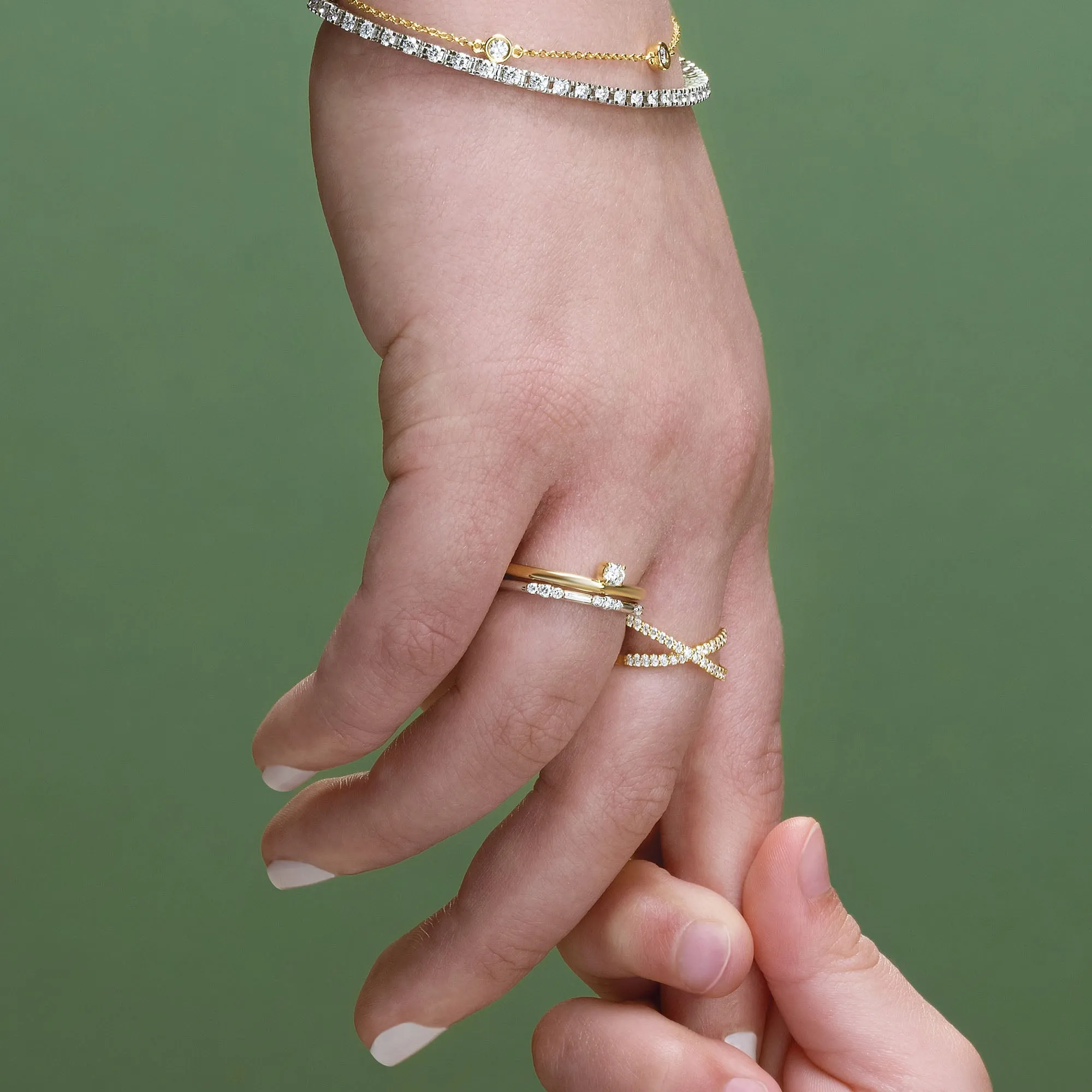 Criss Cross Round Diamond Band