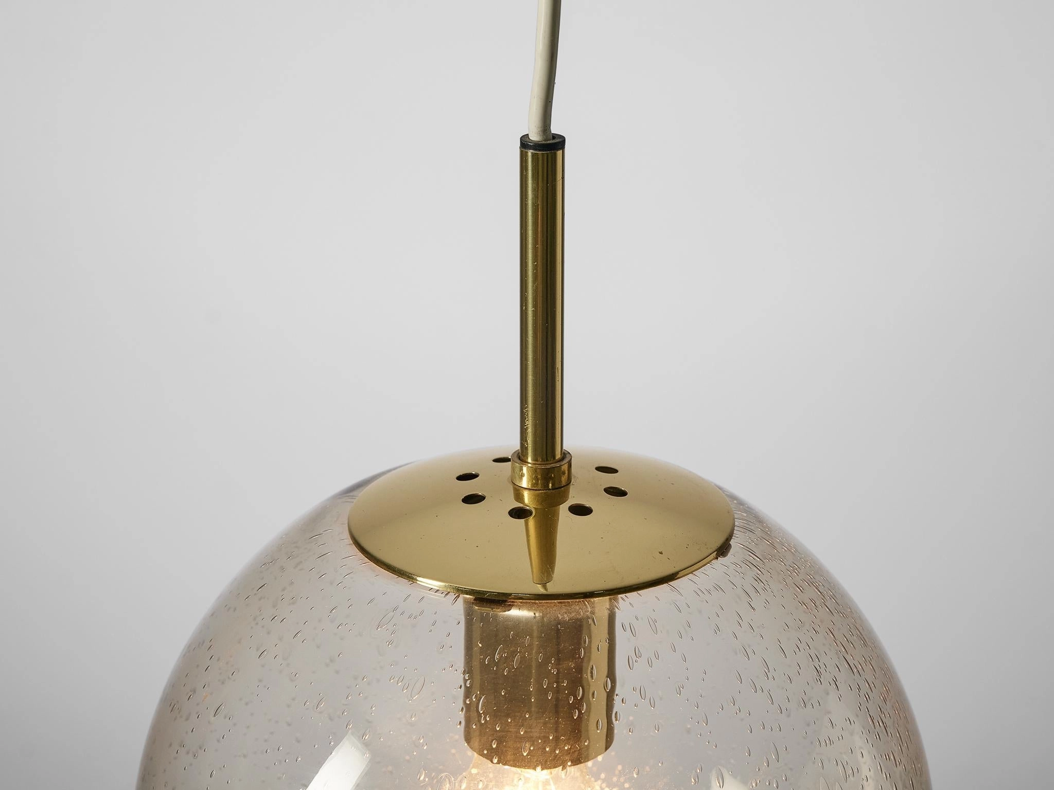 Delicate Italian Pendant in Pulegoso Glass
