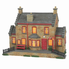 Dept56 Harry Potter Village Hogsmeade Station Lighted Building Decorative Mirror,Home Decor Mirror