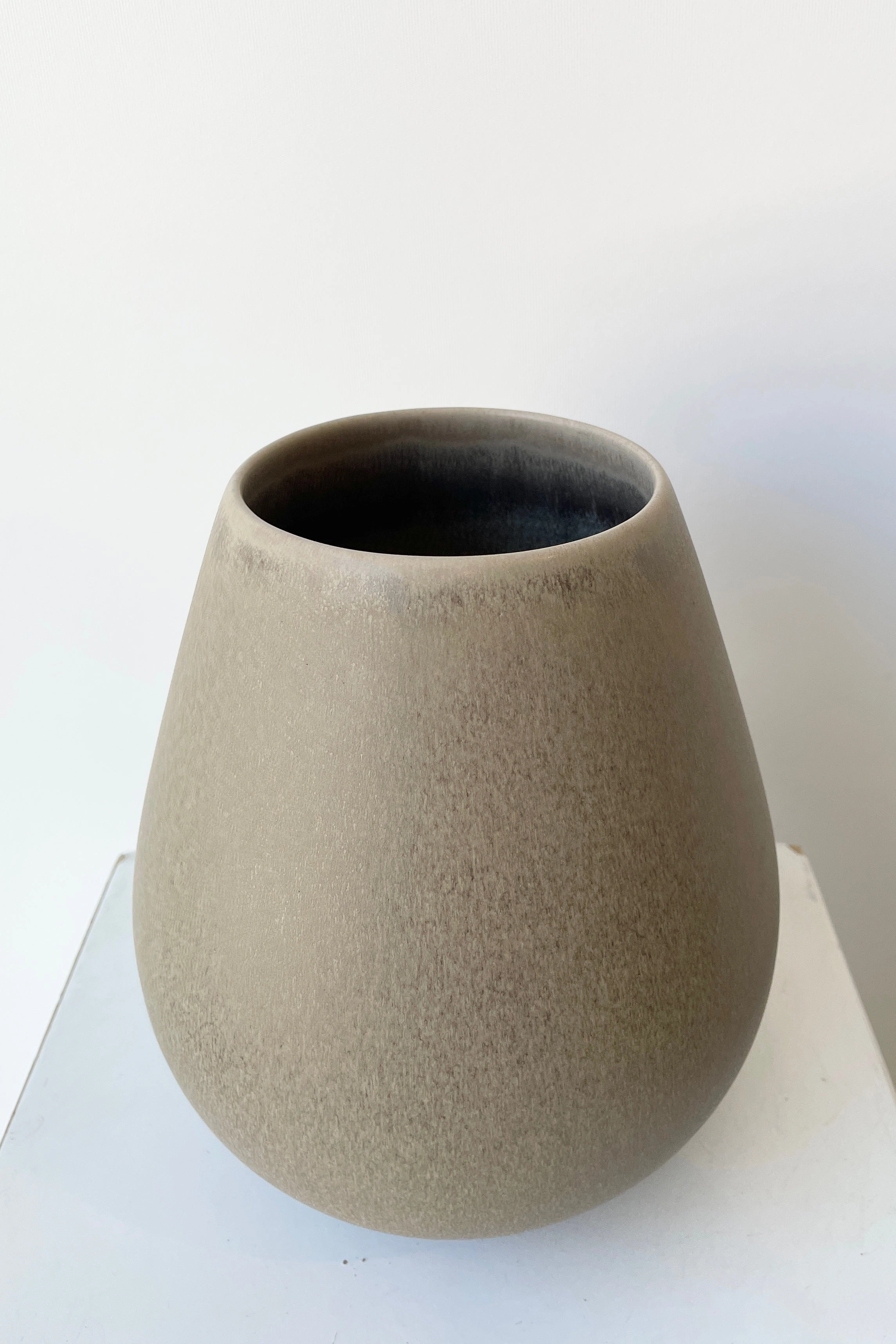 Ease Stone Round Vase