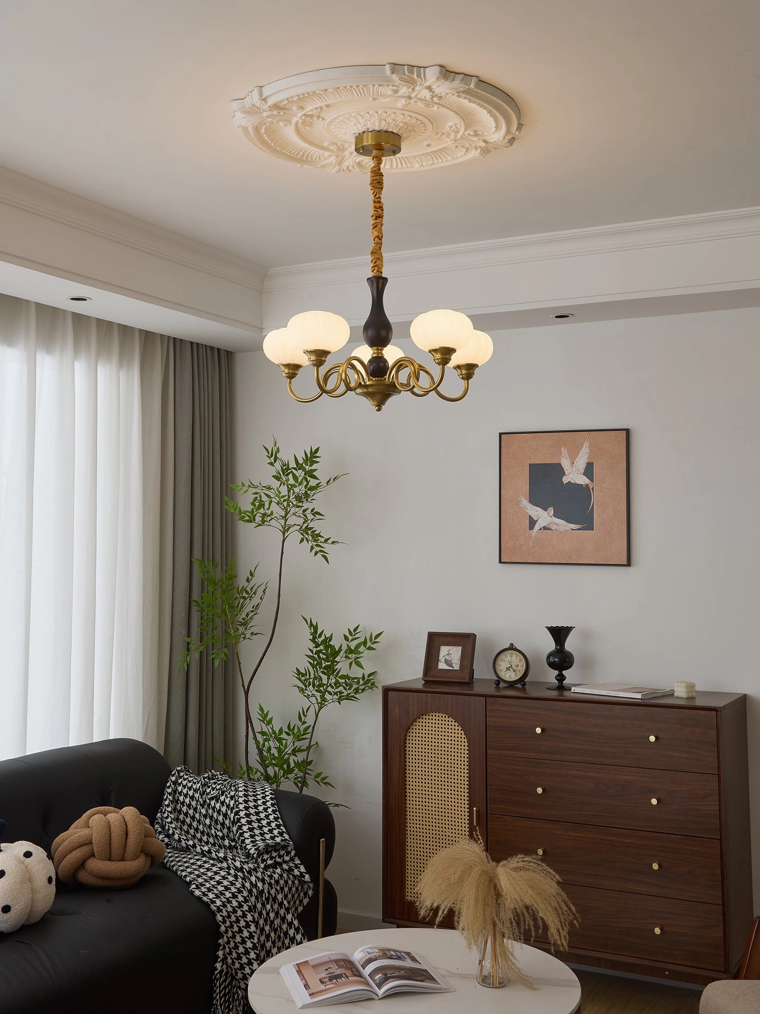 Elaris Chandelier