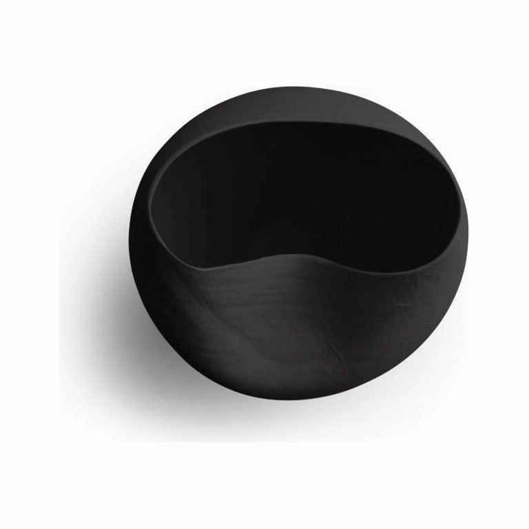 Emelio Vase