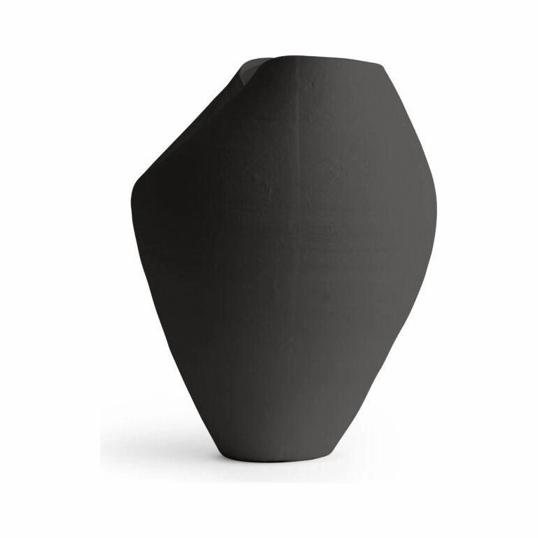 Emelio Vase