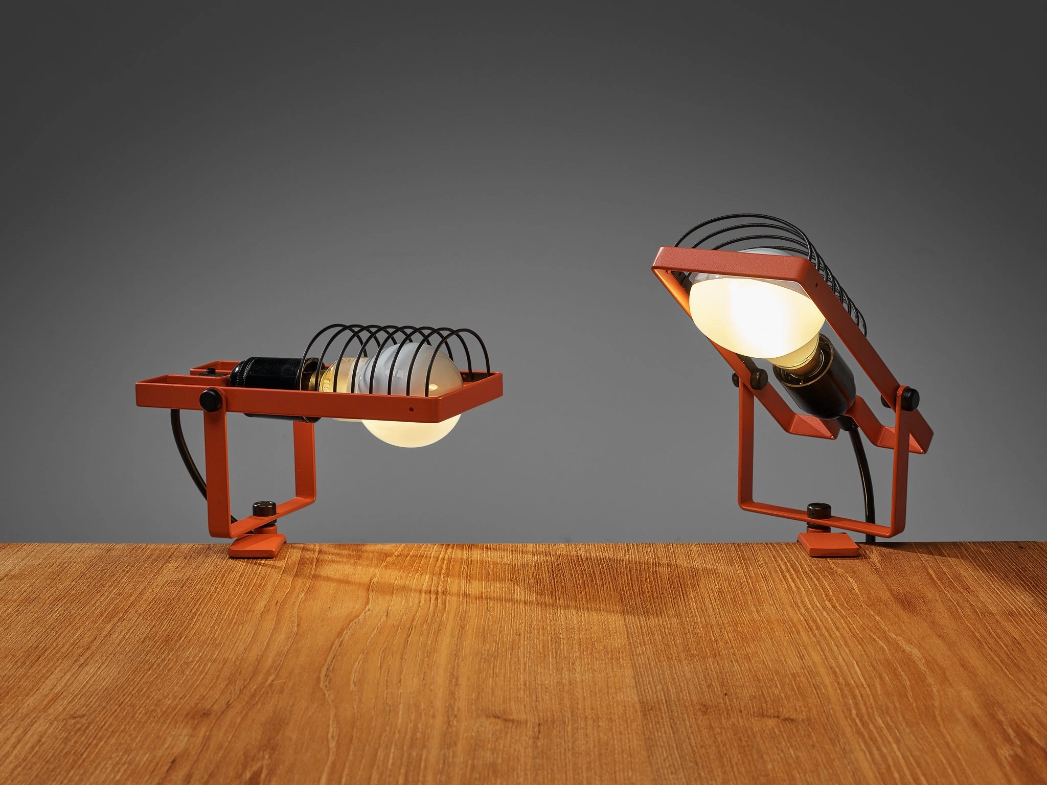 Ernesto Gismondi for Artemide First Edition 'Sintesi' Lamp in Red