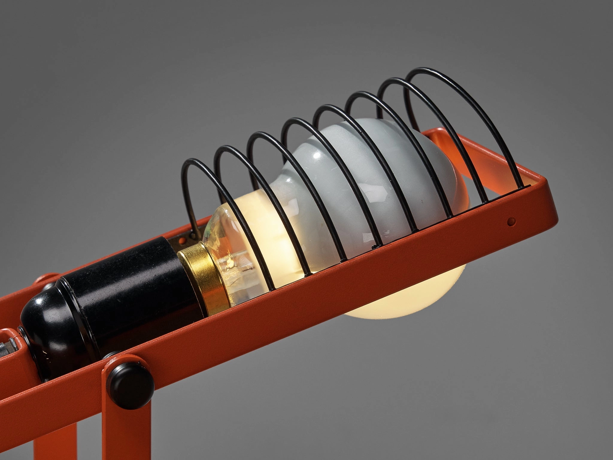 Ernesto Gismondi for Artemide First Edition 'Sintesi' Lamp in Red