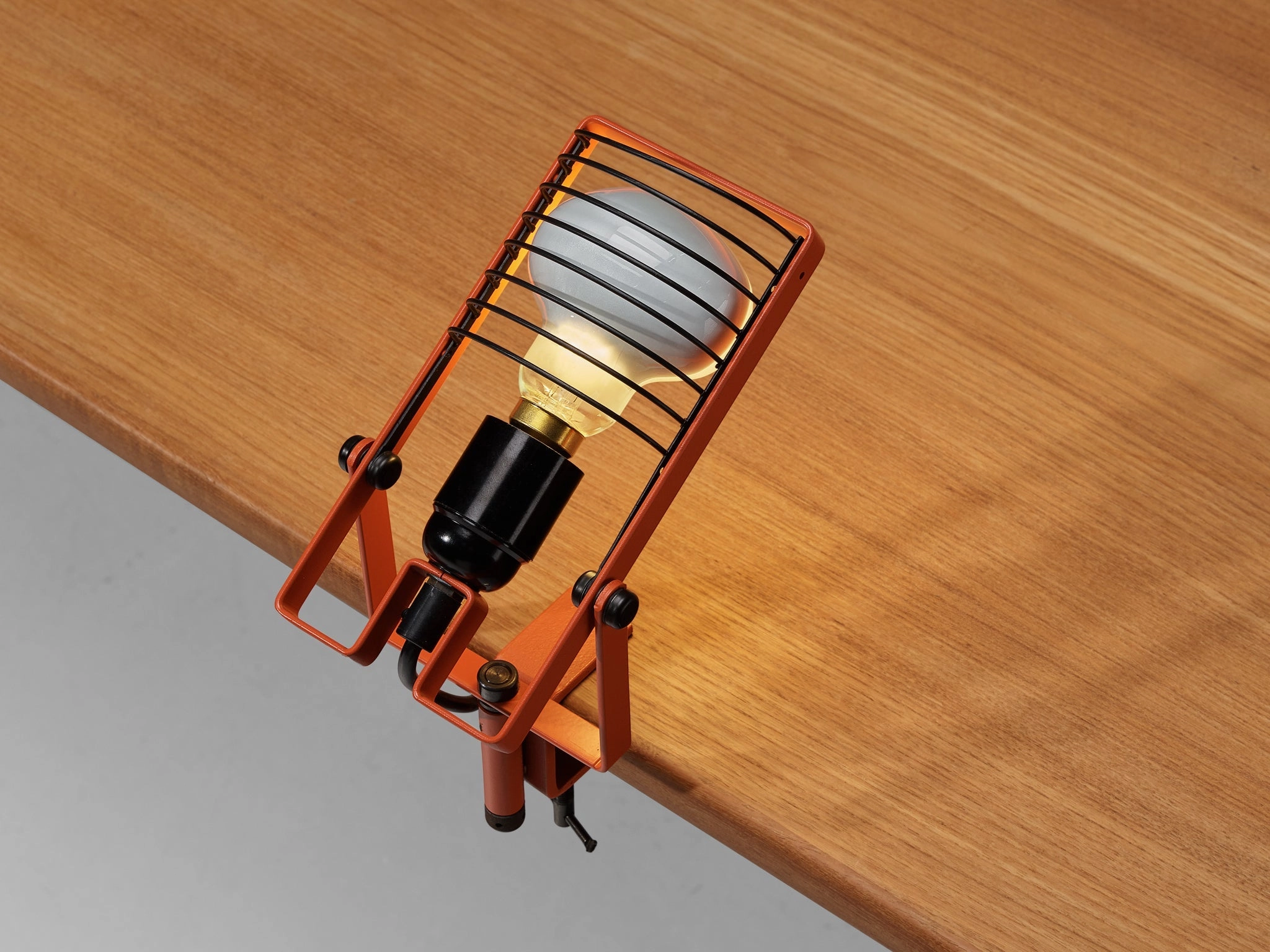 Ernesto Gismondi for Artemide First Edition 'Sintesi' Lamp in Red