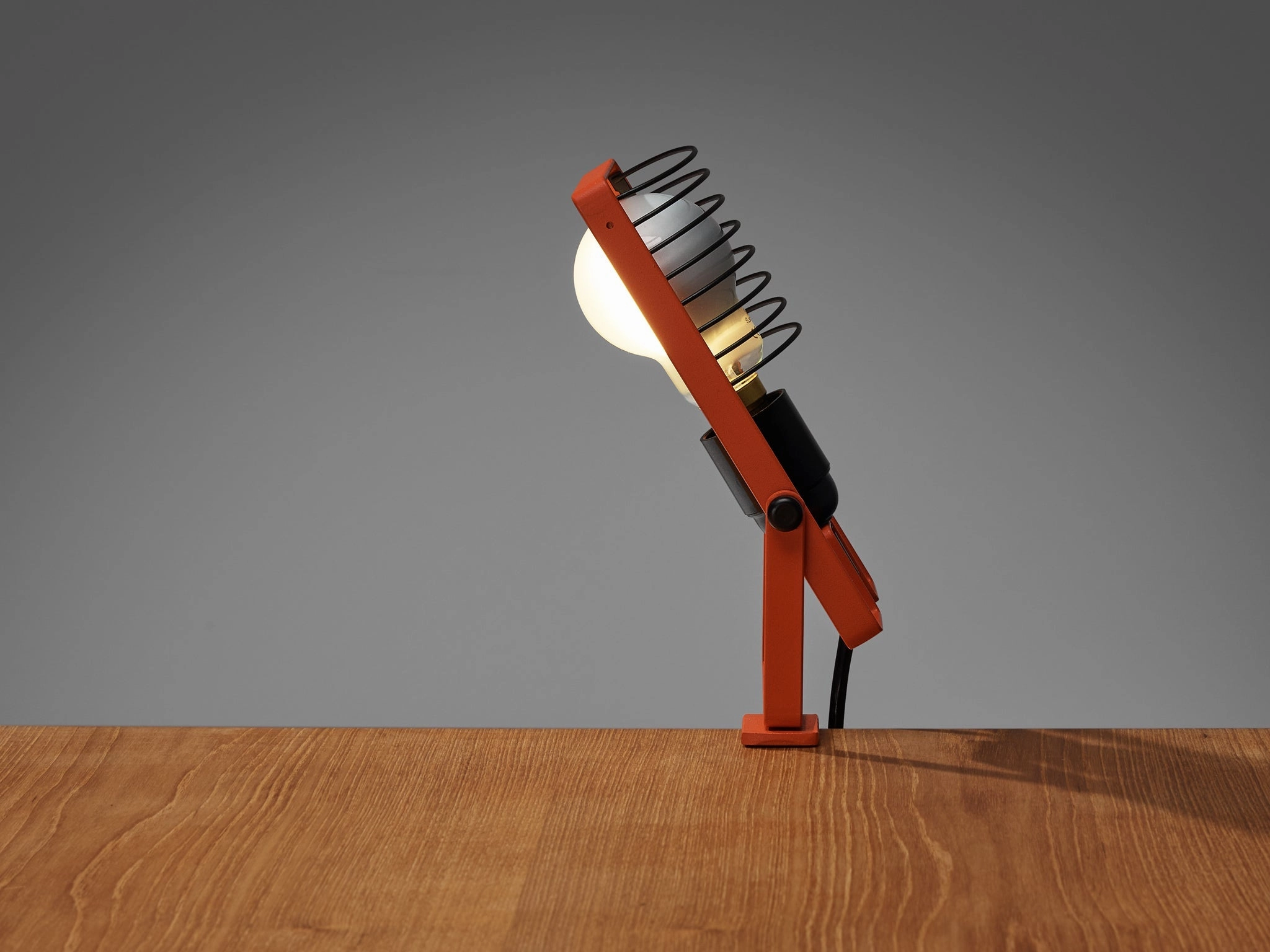 Ernesto Gismondi for Artemide First Edition 'Sintesi' Lamp in Red