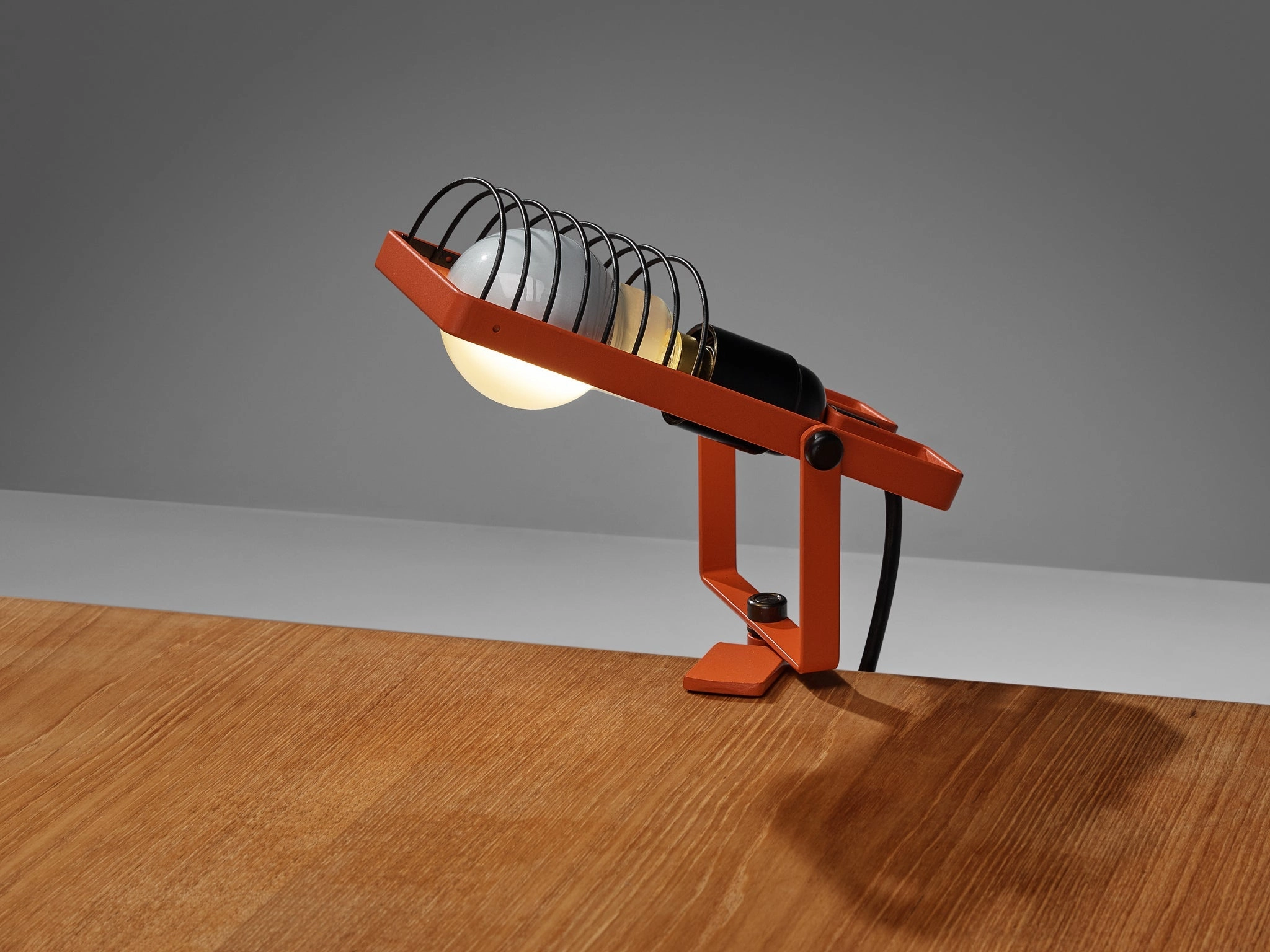 Ernesto Gismondi for Artemide First Edition 'Sintesi' Lamp in Red