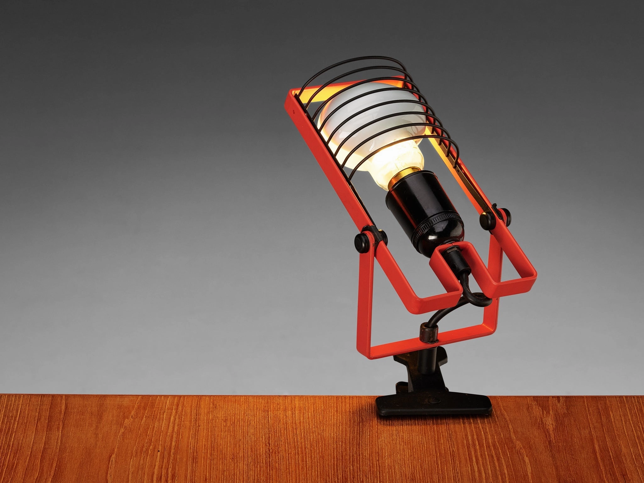 Ernesto Gismondi for Artemide First Edition 'Sintesi' Red Clamp Light