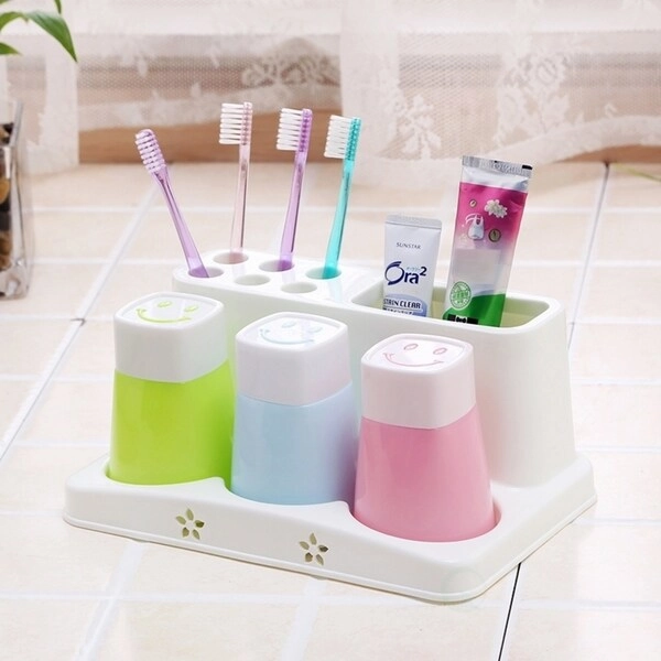 Family Size Toothbrush and Toothpaste Holder with 3 Cups