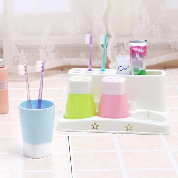 Family Size Toothbrush and Toothpaste Holder with 3 Cups