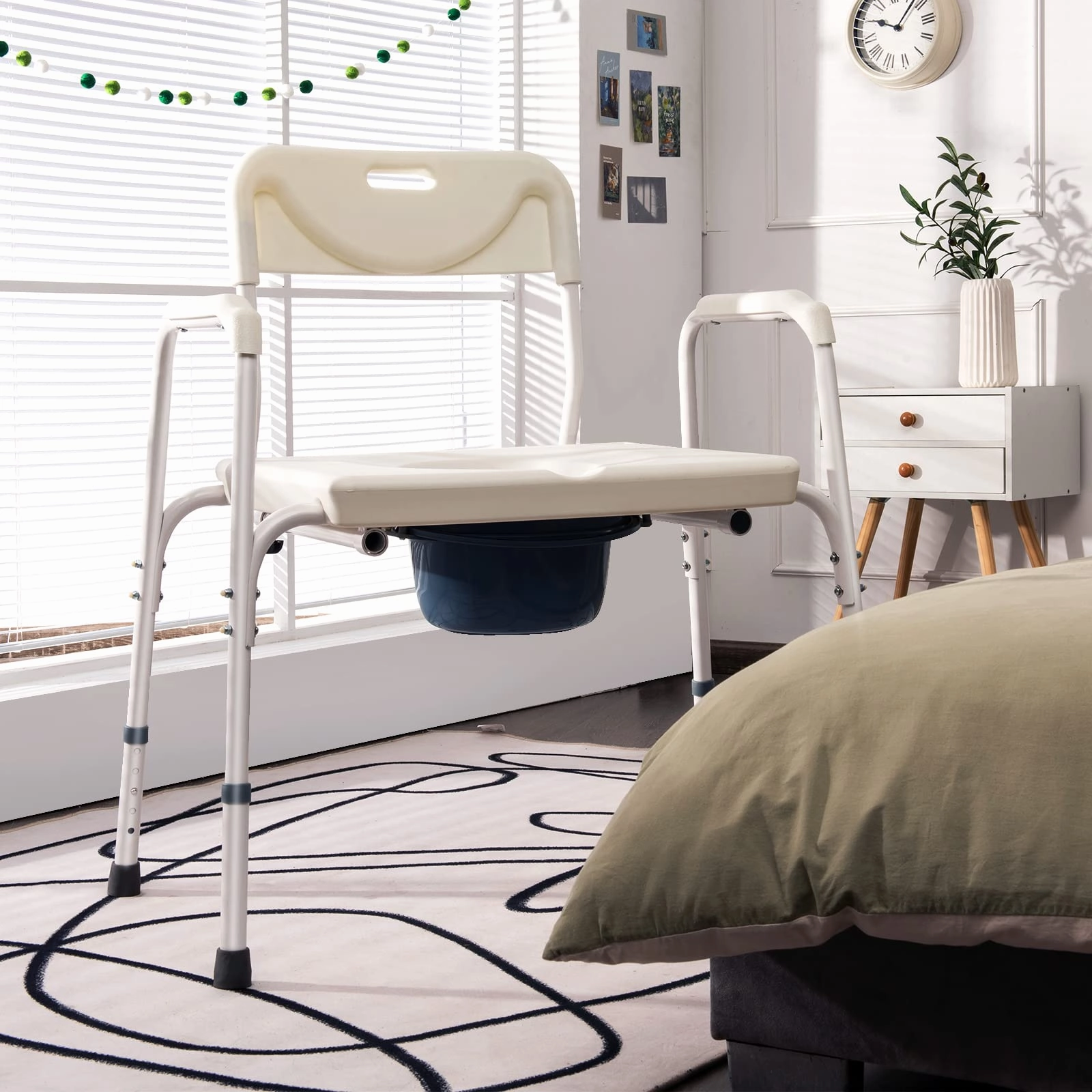 Giantex 3-in-1 Bedside Commode Chair