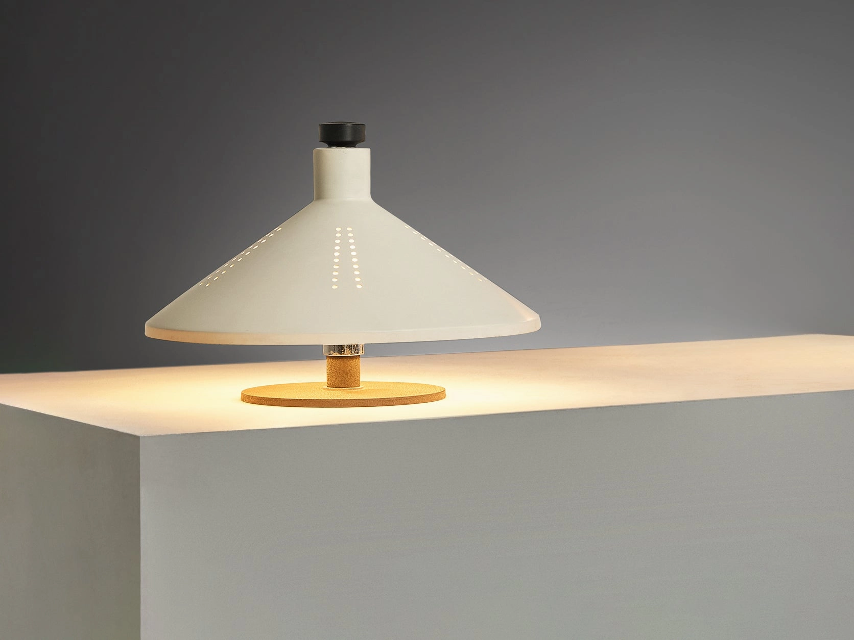 Gino Sarfatti for Arteluce '609' Table Lamp in White Aluminum and Cast Iron
