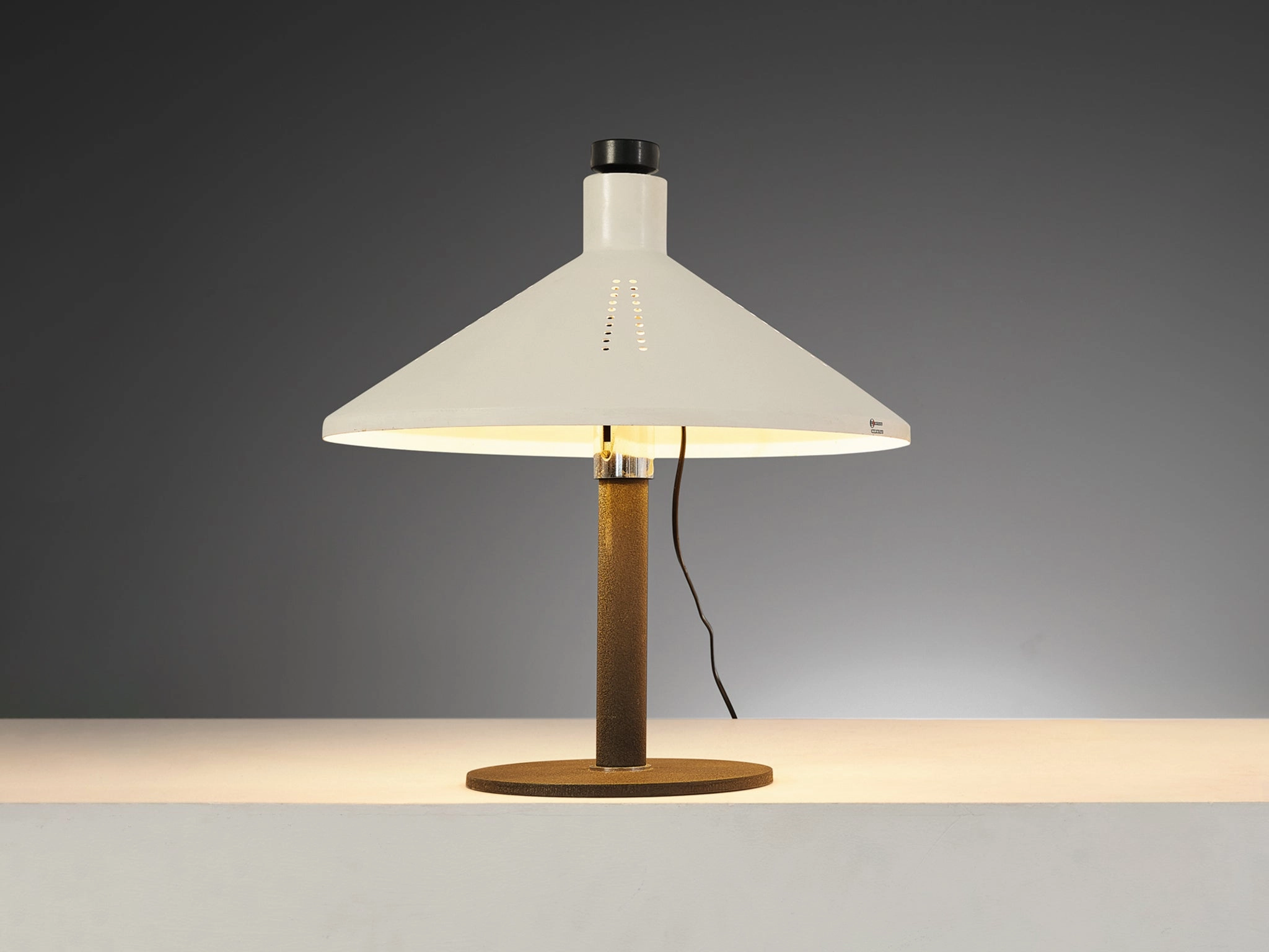 Gino Sarfatti for Arteluce '609' Table Lamp in White Aluminum and Cast Iron Knife Set,Kitchen Knives