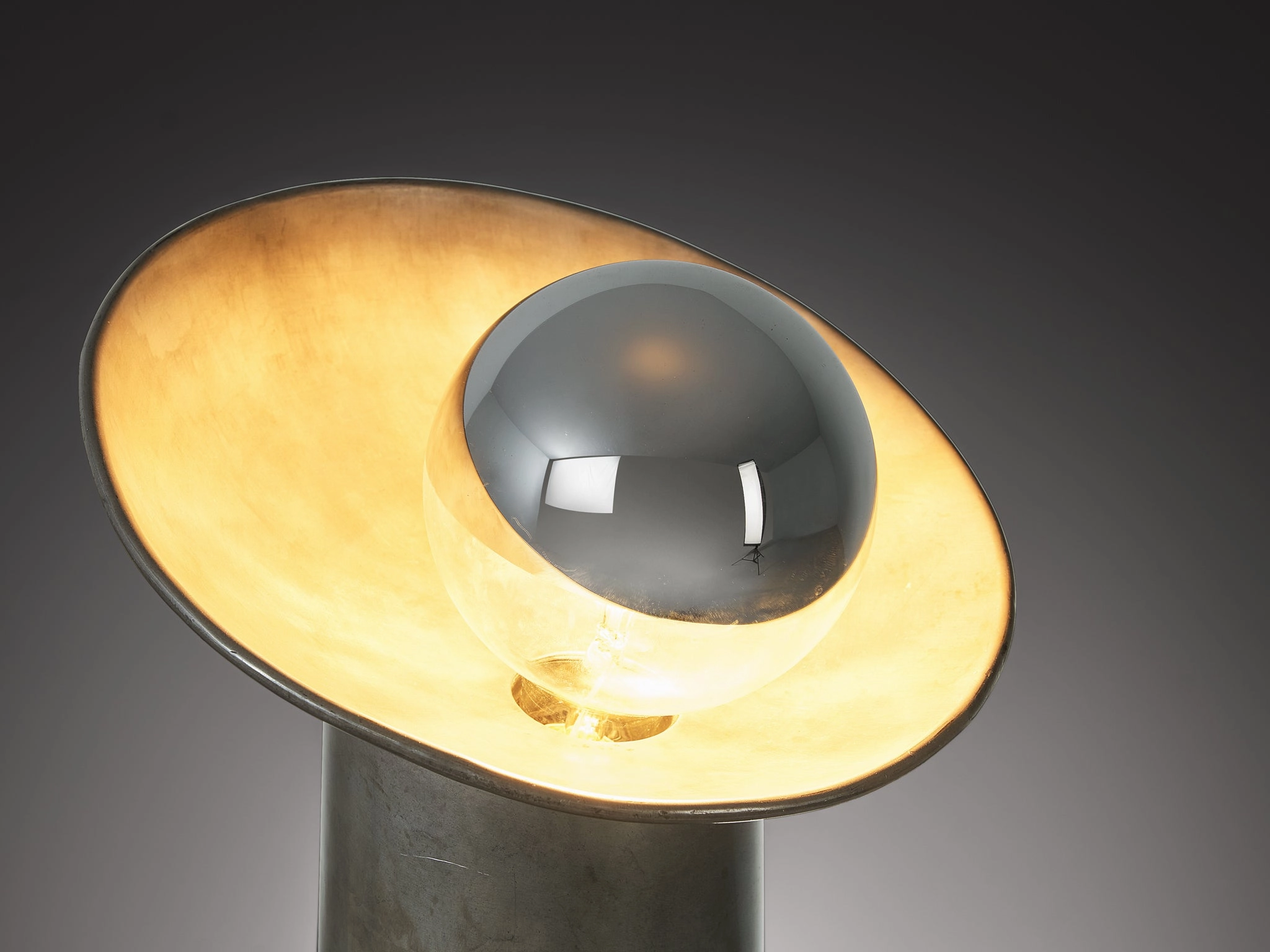 Gjlla Giani for Nucleo Sormani Radar Table Lamp