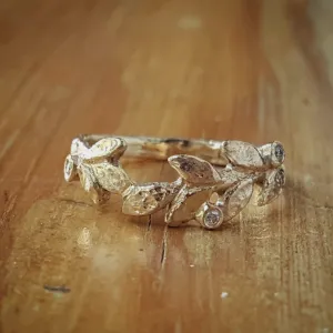 Golden Wreath with Diamonds