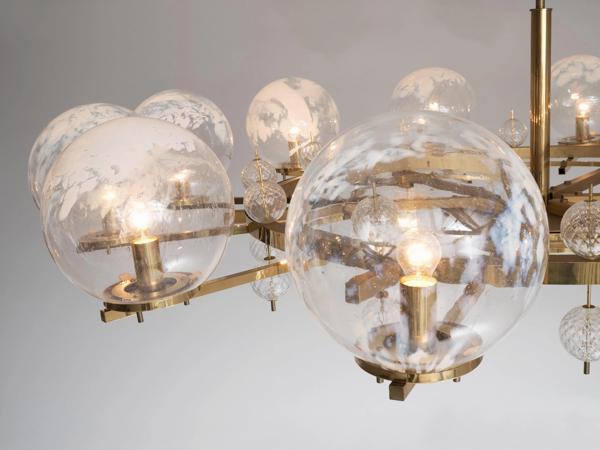 Grand Chandelier in Brass and Art-Glass Spheres 8.5 feet