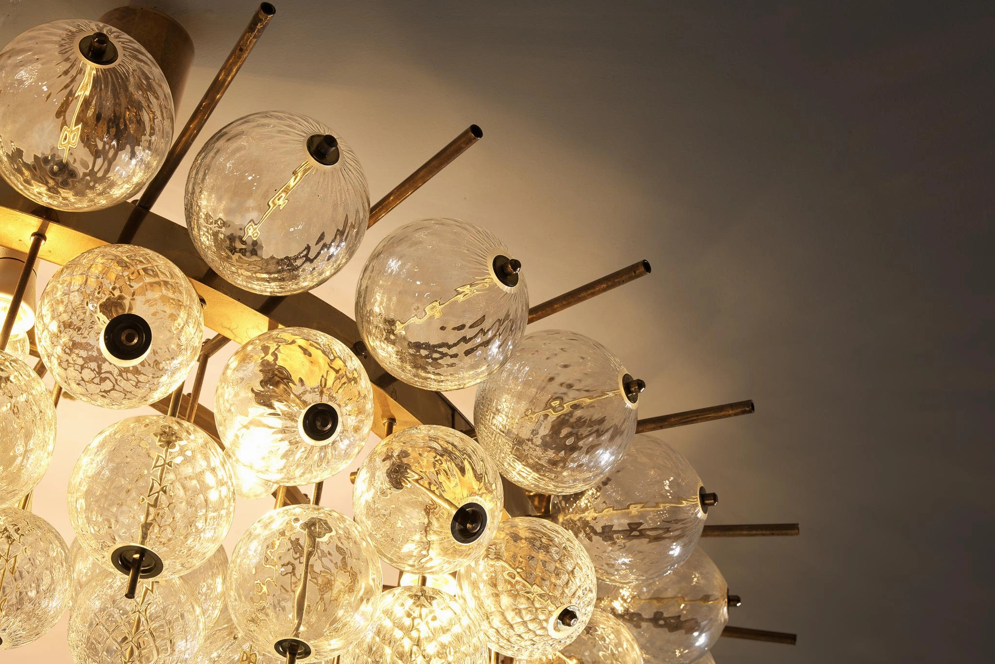 Grand Chandelier in Brass and Ribbed Glass Spheres 153cm/60in