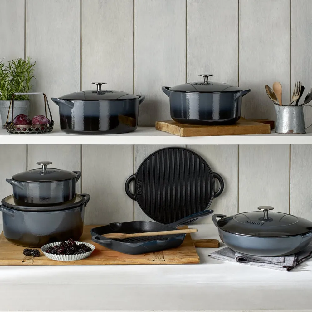 Halo Shallow casserole dish, 30cm, Cast Iron