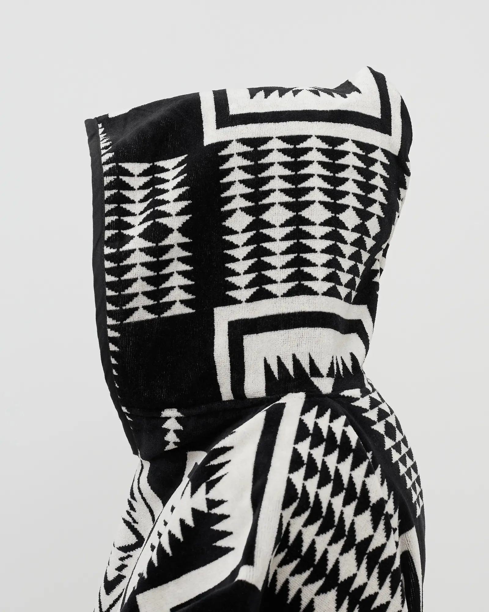 Harding Black/White Hooded Towels