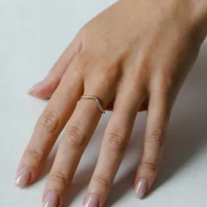'Ida' Diamond Curved Band